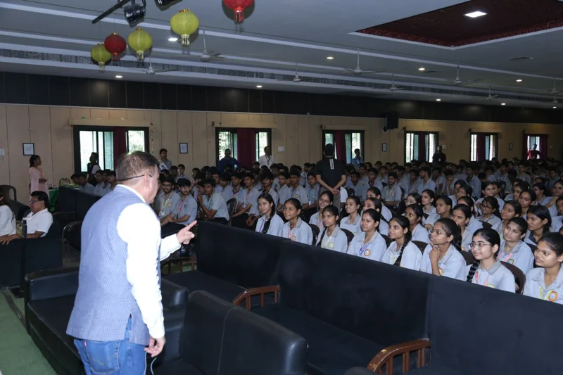 Rakshit Tandon addressing an awareness audience