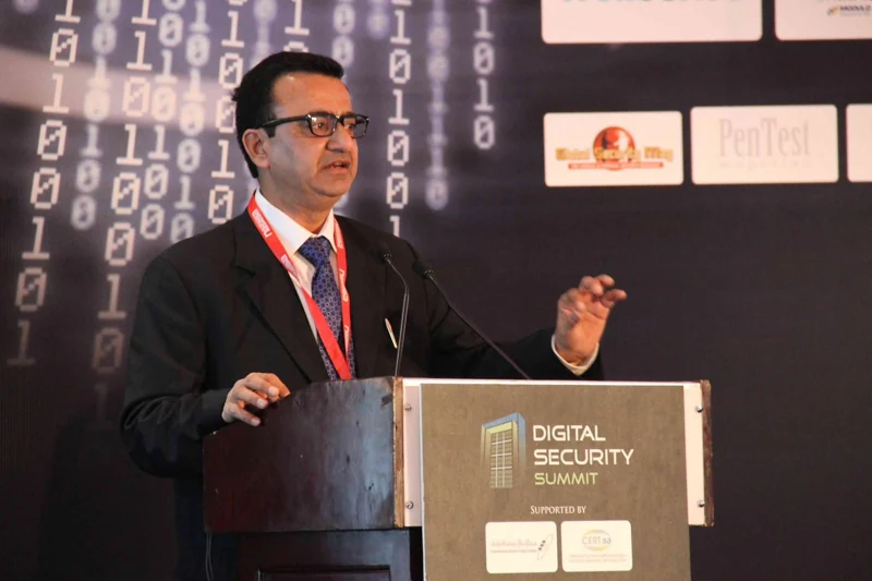 Rakshit Tandon speaking at a Digital Security Summit